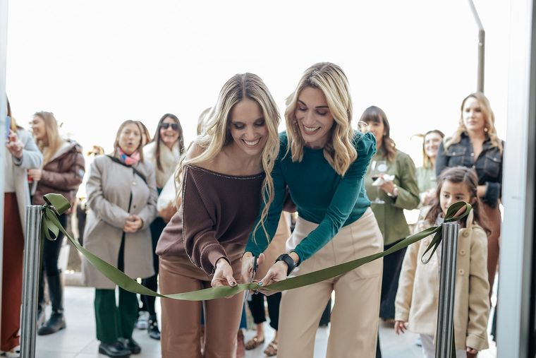El momento de la inauguración de Sis Care. ¡No te pierdas los sociales, al final de la nota! Foto: Gentileza