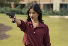 La actriz argentina Sol Rodríguez interpreta a Sasha Bordeaux en Peacemaker, el exitoso spin-off del universo DC que se consolidó como una de las series más vistas de HBO Max.