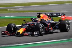 Max Verstappen (Red Bull) lidera la temporada. Foto: EFE