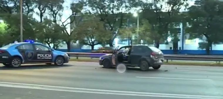 El conductor sufrió lesiones Foto: @aleginart