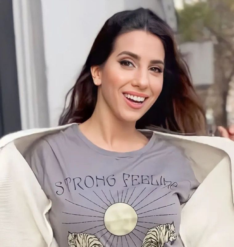 Cinthia Fernández Cinthia Fernández es una de las panelistas más bellas de la TV Foto: Instagram