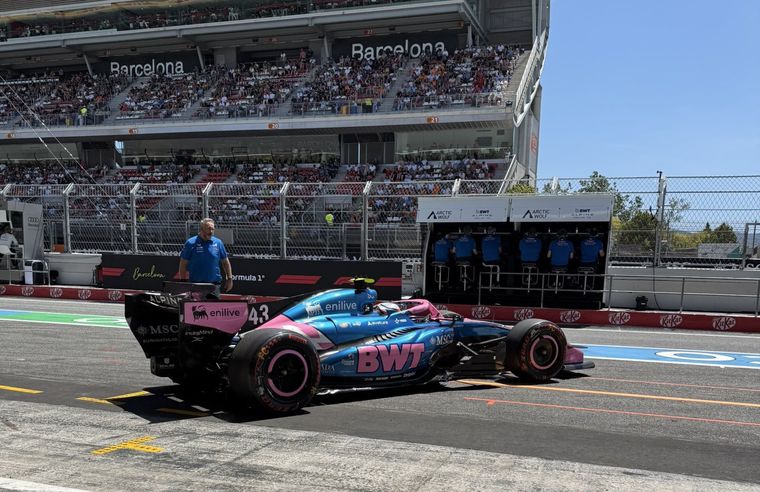 Franco Colapinto durante la FP3 en Barcelona.