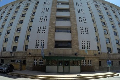 El Gobierno provincial aplicó la sanción de cesantía a seis empleados públicos. El Gobierno provincial aplicó la sanción de cesantía a seis empleados públicos.