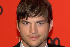 Ashton Kutcher reveló el vergonzoso momento que vivió junto a Harry Styles Ashton Kutcher Foto: https://es.wikipedia.org/wiki/Ashton_Kutcher