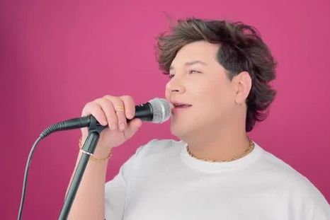 Emma Vich comparó su reciente lanzamiento con el recital de Bauti Mascia y lanzó un dardo a sus ex compañeros Foto: Captura de YouTube Emma Vich comparó su reciente lanzamiento con el recital de Bauti Mascia y lanzó un dardo a sus ex compañeros Foto: Captura de YouTube