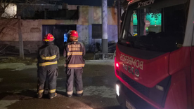 El cuerpo de Bomberos se desplego en tres frentes de ataque para detener el incendio.