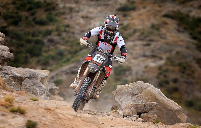 El mendocino Franco Caimi, estrella del Rally Cross Country mundial, volvió a disputar una competencia de enduro luego de ocho años, y finalizó 2° en Senior A. Foto: Fememod.