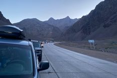 Largas colas e vehículos se registraron estos días para poder acceder a Chile. Foto: Gentileza Gendarmería Nacional