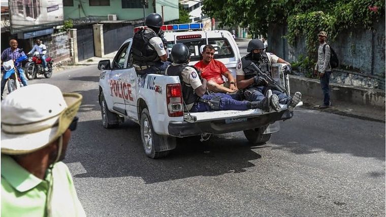 Según la policía haitiana, la mayoría de los sospechosos son colombianos. Foto: AFP