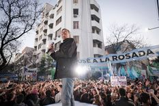 Máximo Kirchner habló en la puerta de San José 1111. Máximo Kirchner habló en la puerta de San José 1111.