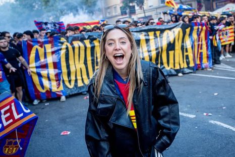La periodista fue golpeada con un vaso y todo quedó filmado. La periodista fue golpeada con un vaso y todo quedó filmado.
