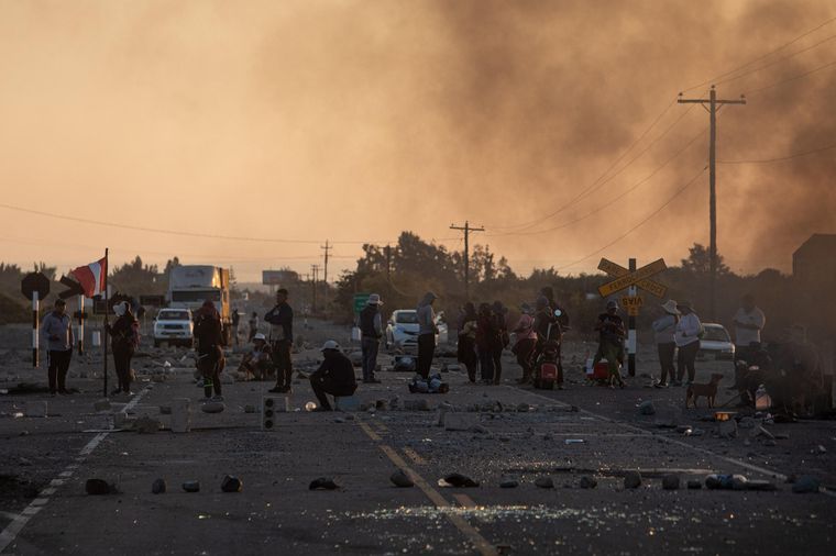 Ya son tres los menores fallecidos en sucesos vinculados con las protestas contra la presidenta Dina Boluarte Foto: EFE