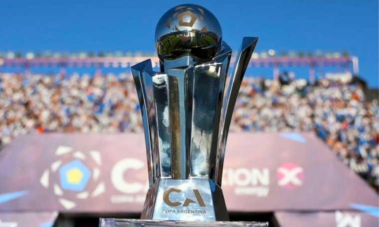 River y Racing jugarán en Rosario por los cuartos de la Copa Argentina.