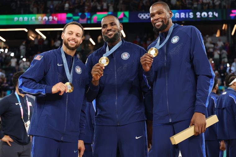 El Dream Team de Basquet, una de las 40 medallas de oro para Estados Unidos. Foto: @usabasketball