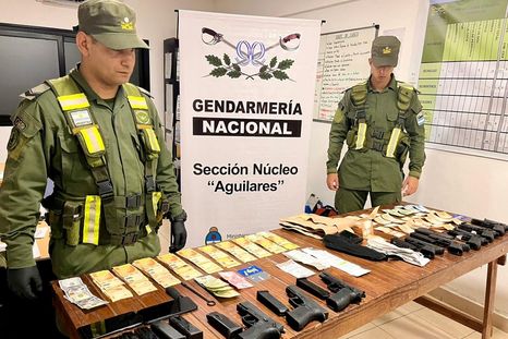 Secuestro de un gran arsenal rumbo a Mendoza Foto: Gendarmeria Nacional