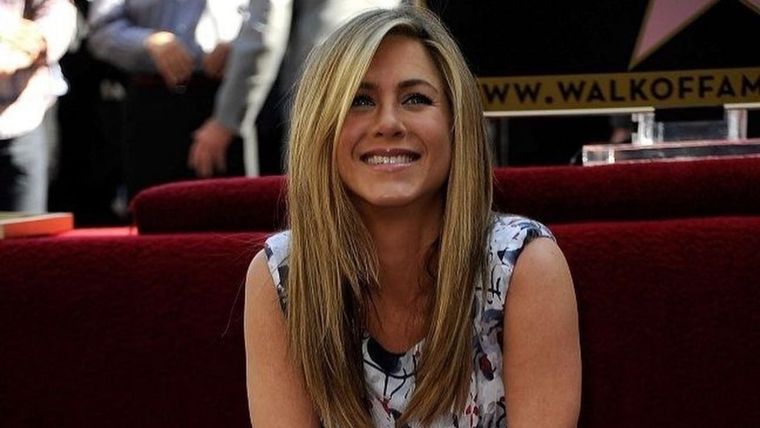 Esto sucedía cuando Jennifer Aniston se olvidaba sus diálogos en Friends Jennifer Aniston es actriz, comediante y productora de cine. Foto: Archivo