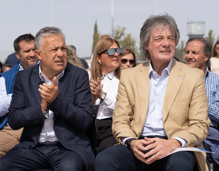 Alfredo Cornejo junto a Alejandro Chapini.