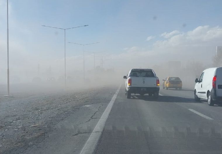 Una camioneta volcó en la Ruta 40, en Neuquén, en medio de fuertes ráfagas de viento y murió el conductor Foto: Imagen ilustrativa / Archivo MDZ
