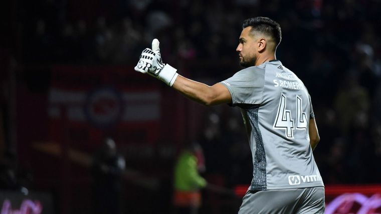 Chiquito Romero hizo su estreno en el arco de Argentinos y fue clave en el 3-1 ante Newells.
