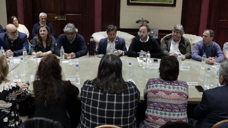 El gobernador bonaerense Axel Kicillof participando de la paritaria estatal con su gabinete Foto: Prensa Gobierno de la Provincia de Buenos Aires