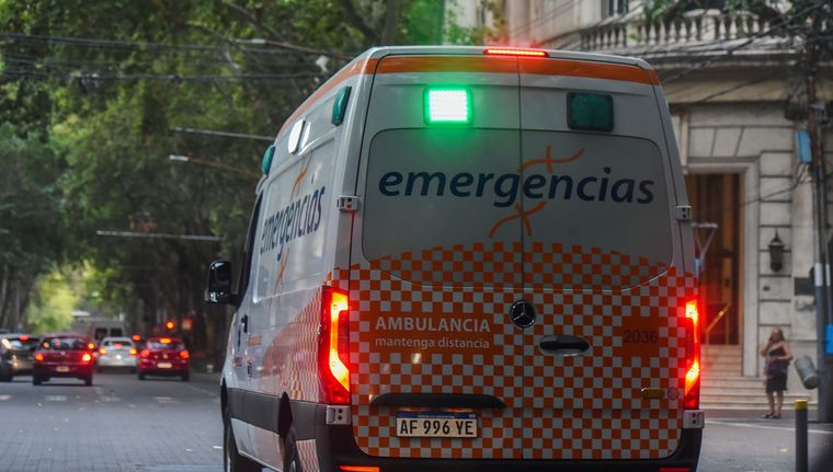 El hombre fue asistido por el SEC, pero falleció tras llegar al hospital. Foto: Santiago Tagua/MDZ