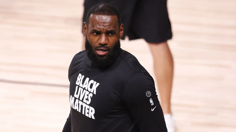 LeBron James con la remera del Black Lives Matter. Foto: EFE