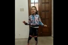 una nina bailo hip hop con el jingle de marolio y estallaron las redes