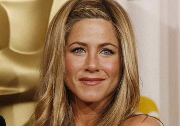 Aniston se dio el lujo de comprar la casa de sus sueños. Foto: Revista Hola