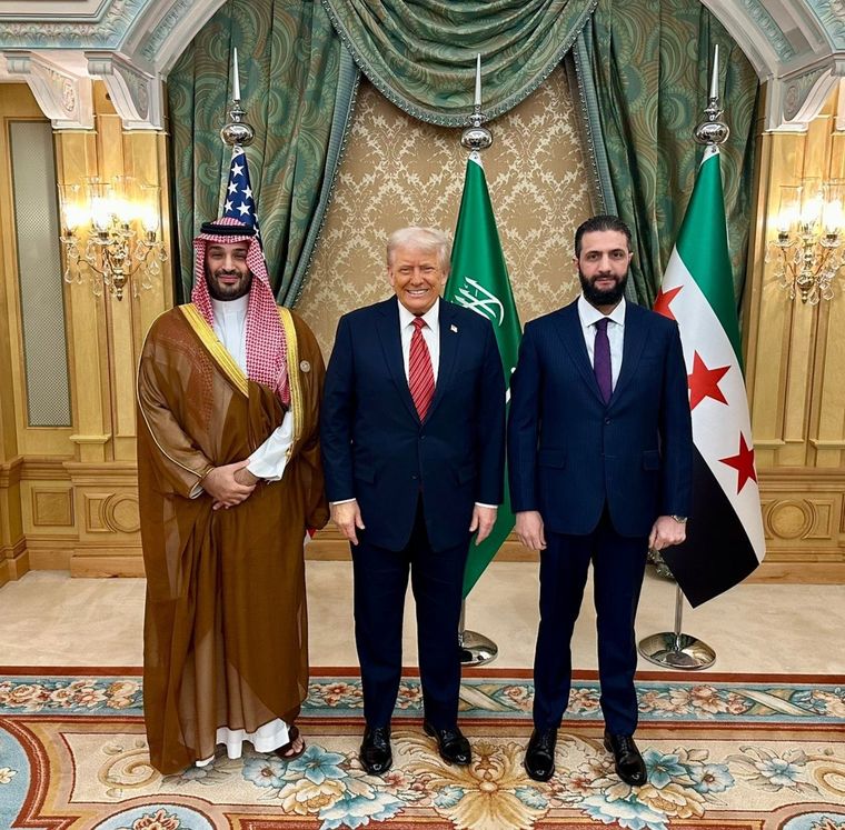 Trump se encontró con el líder sirio Ahmed al Sharaa en Arabia Saudita.