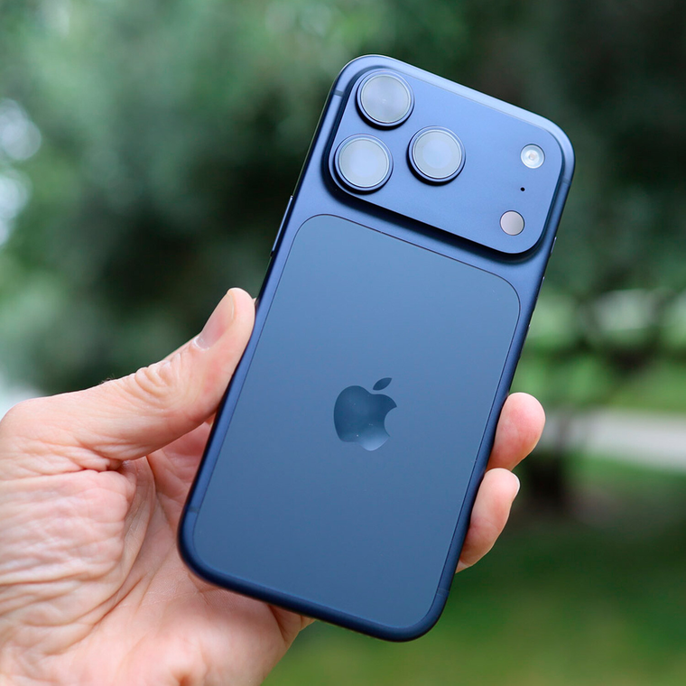 iPhone 17 Pro Max. iPhone 17 Pro Max.