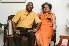 El gris de las canas ha llevado a los investigadores a denominar divorcio gris a la separación de adultos mayores. Foto: GETTY IMAGES