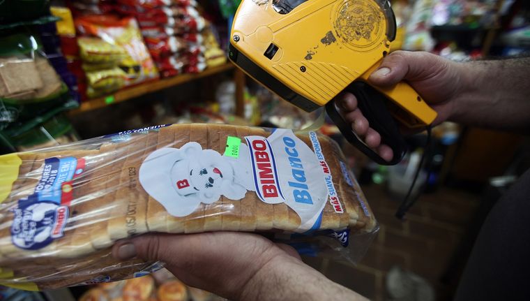 La remarcación de precios constante durante diciembre puso en jaque a los argentinos. Foto: DPA