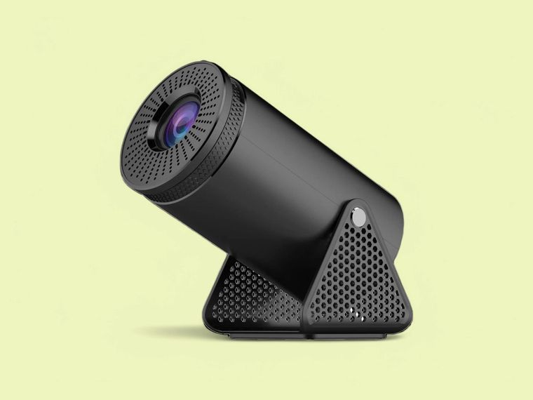 Los proyectores portátiles ahora integran baterías de larga duración para ver películas en cualquier lugar. Los proyectores portátiles ahora integran baterías de larga duración para ver películas en cualquier lugar.