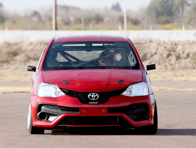 El Etios de Leonardo Gasque en acción. (Foto: Gentileza Ale Torres)