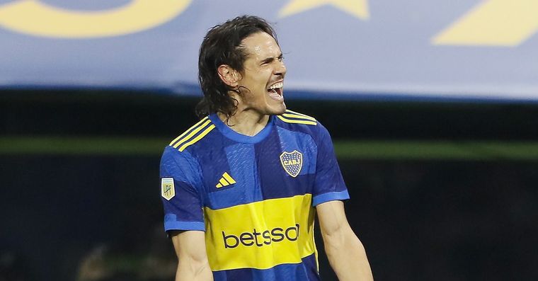 Cavani, con pocas chances de llegar al debut ante Benfica. Foto: Archivo Cavani, con pocas chances de llegar al debut ante Benfica. Foto: Archivo