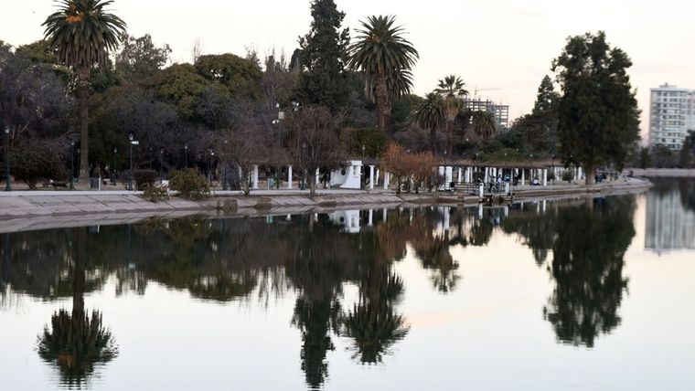 El lago del Parque San Martín Foto: ALF PONCE MERCADO / MDZ