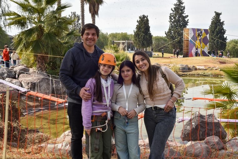 Un día de aventuras para los Hirschegeers. Un día de aventuras para los Hirschegeers.