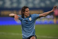 Cavani marcó el segundo de Uruguay. Foto: Copa América