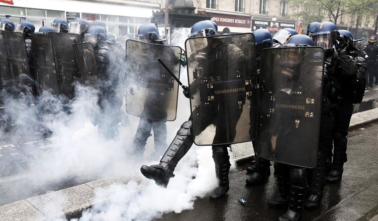 Francia policía protestas Francia, en estado de movilización social general. Foto: Efe.