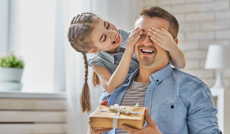 La inteligencia artificial recomienda los regalos para papá. 