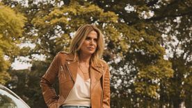 Cambia tu look de pantalones wide leg y camiseta blanca con la propuesta de Flavia Palmiero Foto: Instagram