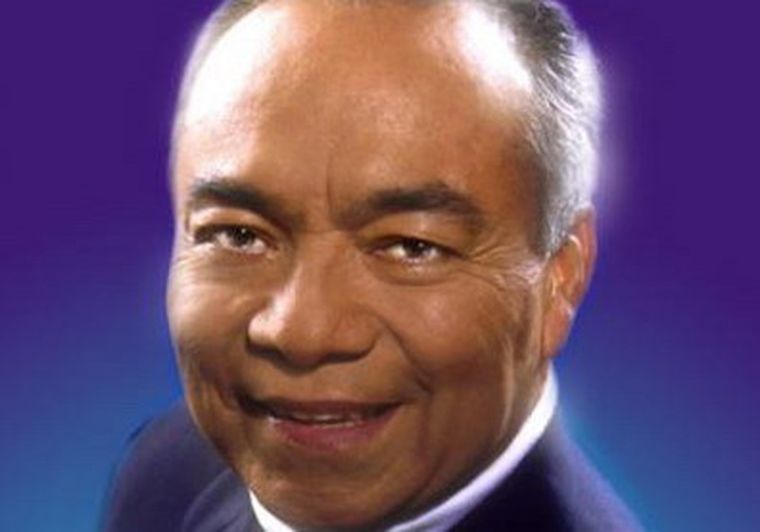 Cantante Enrique Cáceres.