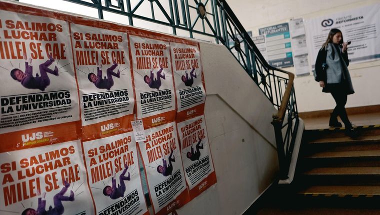 El conflicto universitario sigue para el Gobierno, a pesar de haber logrado un acuerdo para actualizar el presupuesto Foto: EFE