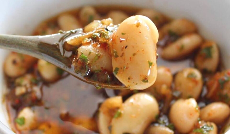 Admira estas deliciosas alubias al escabeche ¡se convertirán en tus nuevas aliadas!