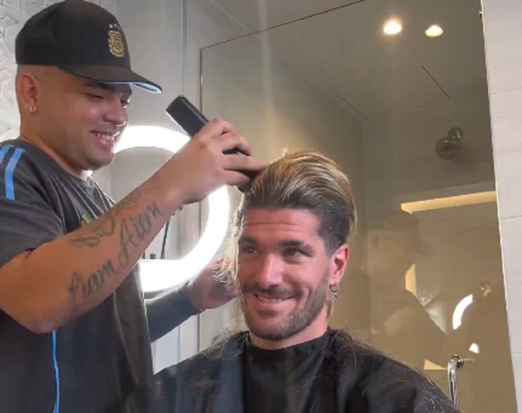 El futbolista cambió su corte para el partido que definirá al nuevo campeón del torneo. Foto: Captura