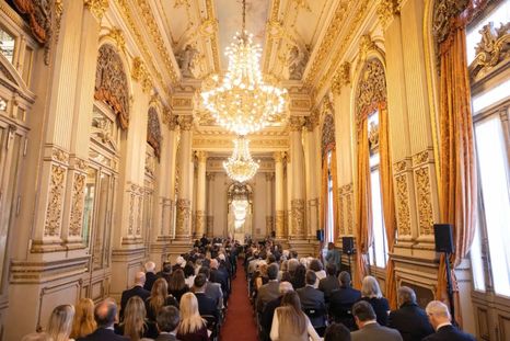 La Embajada de Georgia en Argentina ofreció una recepción, que inició a las 11:30 h del día 22 de mayo, con un cóctel de bienvenida. La Embajada de Georgia en Argentina ofreció una recepción, que inició a las 11:30 h del día 22 de mayo, con un cóctel de bienvenida.