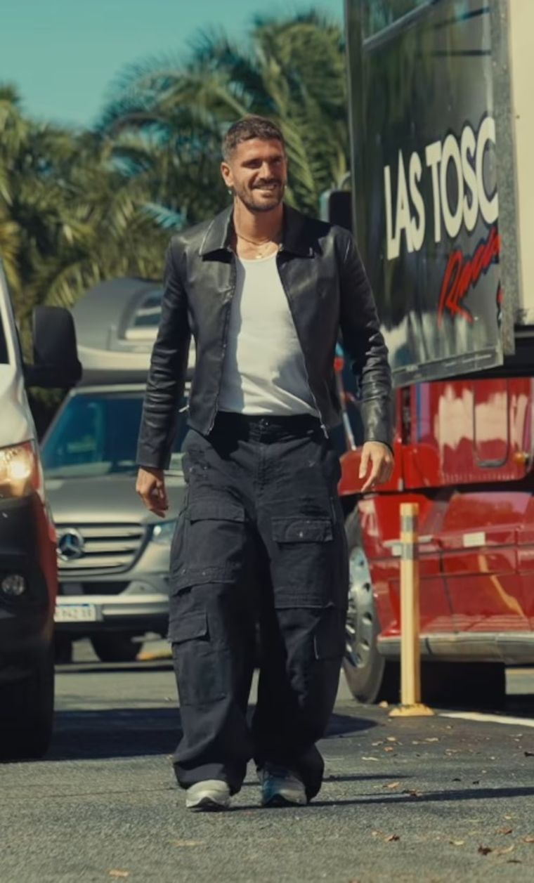 Los jugadores de la Selección Argentina, hoy en la mira por su particular elección de vestuario. Los jugadores de la Selección Argentina, hoy en la mira por su particular elección de vestuario.