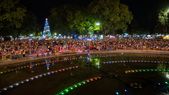 La propuesta organizada por la Ciudad de Mendoza reunió a familias, vecinos y turistas en un gran encuentro navideño al aire libre. La propuesta organizada por la Ciudad de Mendoza reunió a familias, vecinos y turistas en un gran encuentro navideño al aire libre.