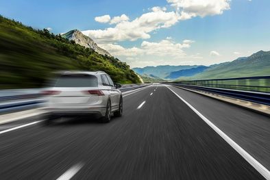 MDZol | La limitación de fábrica de la velocidad podría contribuir a reducir los accidentes viales. Foto: Shutterstock