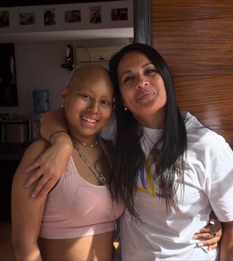 Iris sueña con escribir un libro. Iris sueña con escribir un libro.